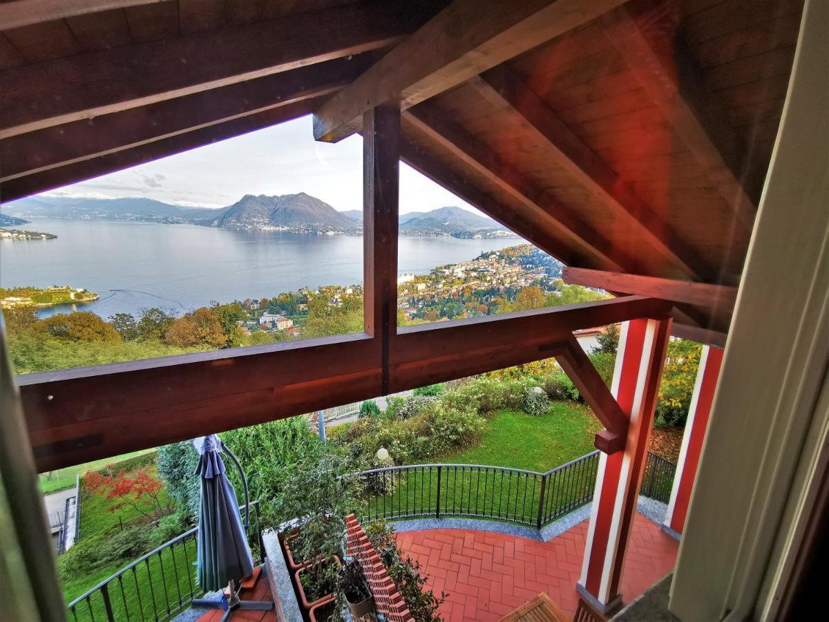 Alba sul lago Stresa Esterno foto