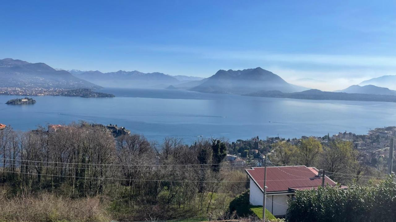 Alba sul lago Stresa Esterno foto