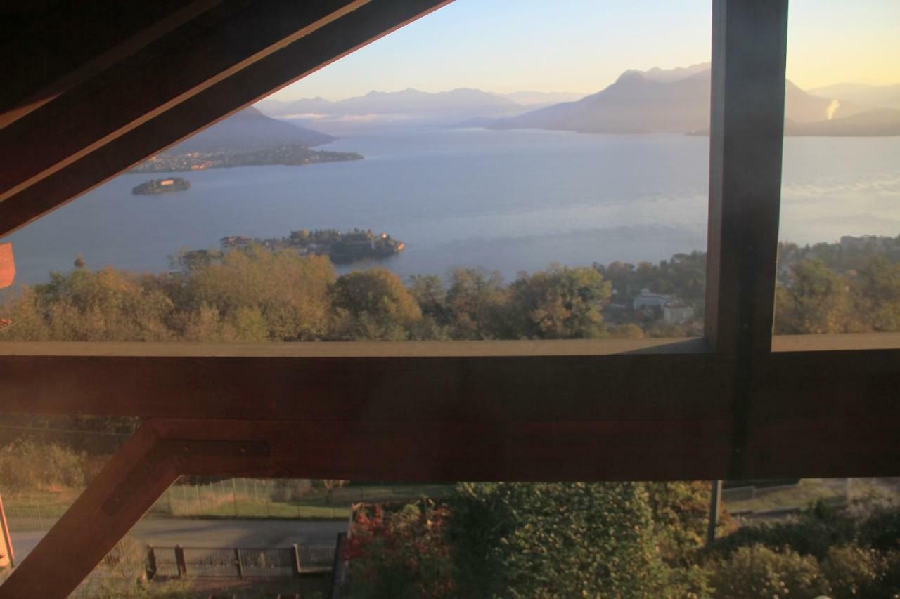 Alba sul lago Stresa Esterno foto