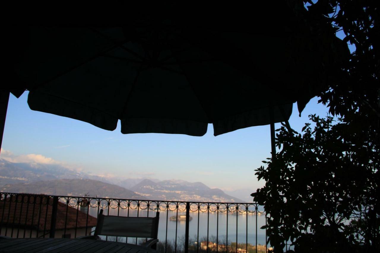 Alba sul lago Stresa Esterno foto